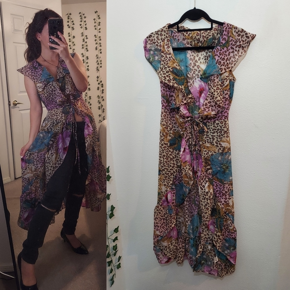 Live 4 Truth NWOT Sheer Cover Up Medium